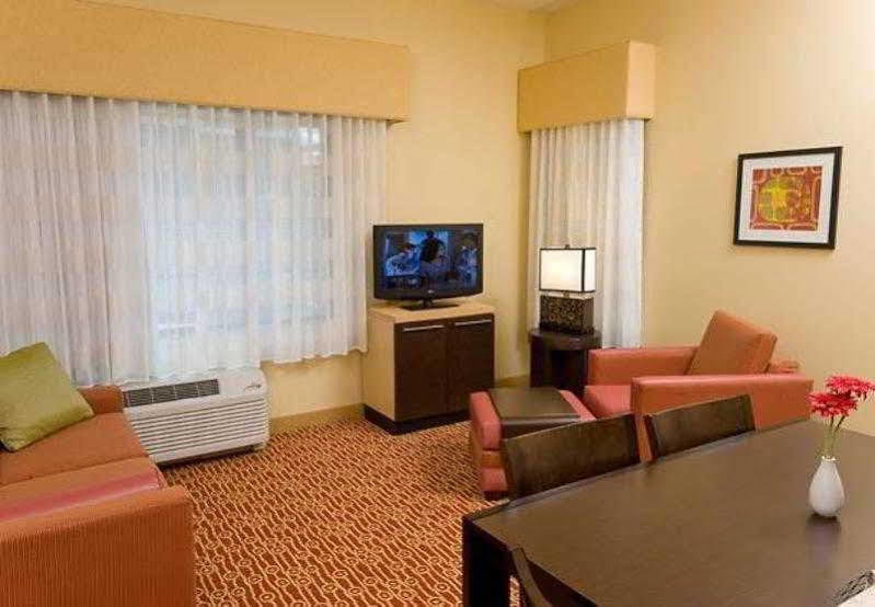 Towneplace Suites By Marriott Williamsport Δωμάτιο φωτογραφία